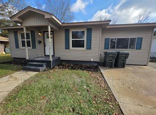 1626 Davis St, Conway, AR 72032