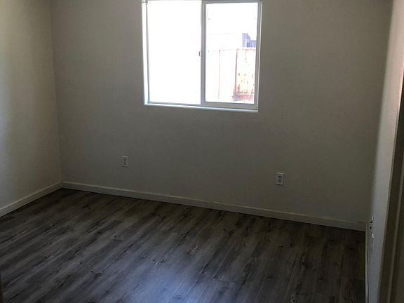 5th image of 3354 E Hills Dr