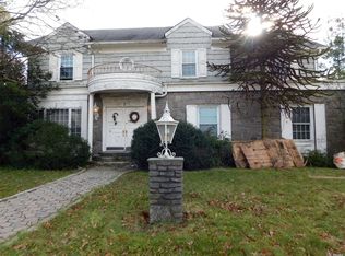 2 Roe Blvd, Patchogue, NY 11772