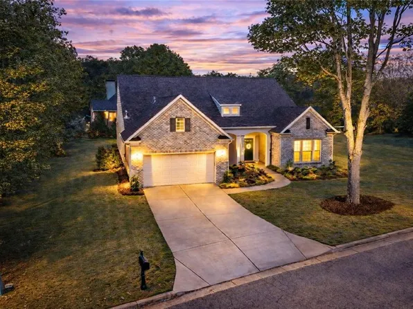 900 Ravenwood Way, Canton, GA 30115