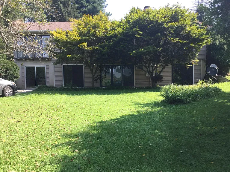 1615 White Hall Rd — Photo 2
