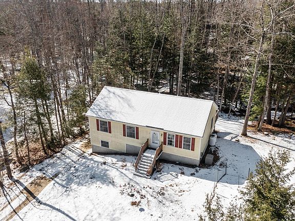 3rd image of 71 Windsor Way