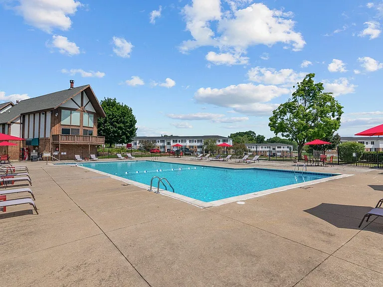 Residences at Grand Blanc Apartments - Grand Blanc, MI — Photo 29