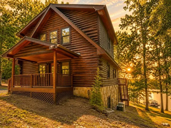 22 Waterloon Trl, Morganton, GA 30560