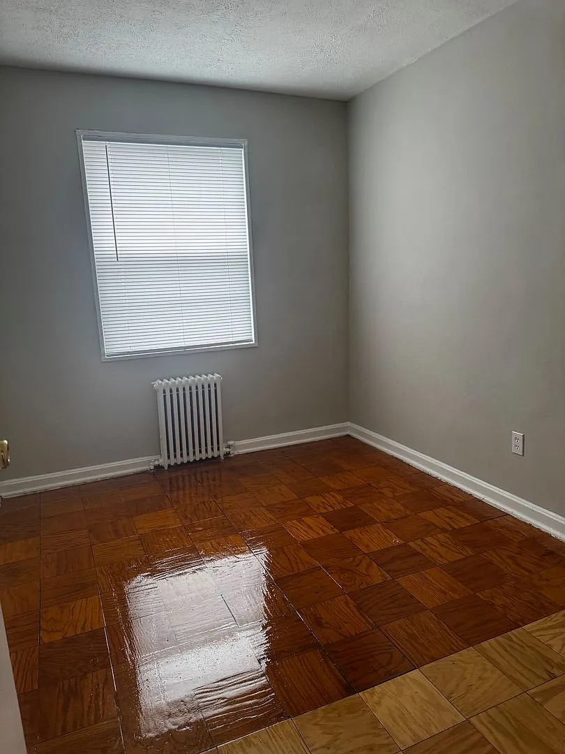 140 Kenilworth Ave Ne — Photo 2
