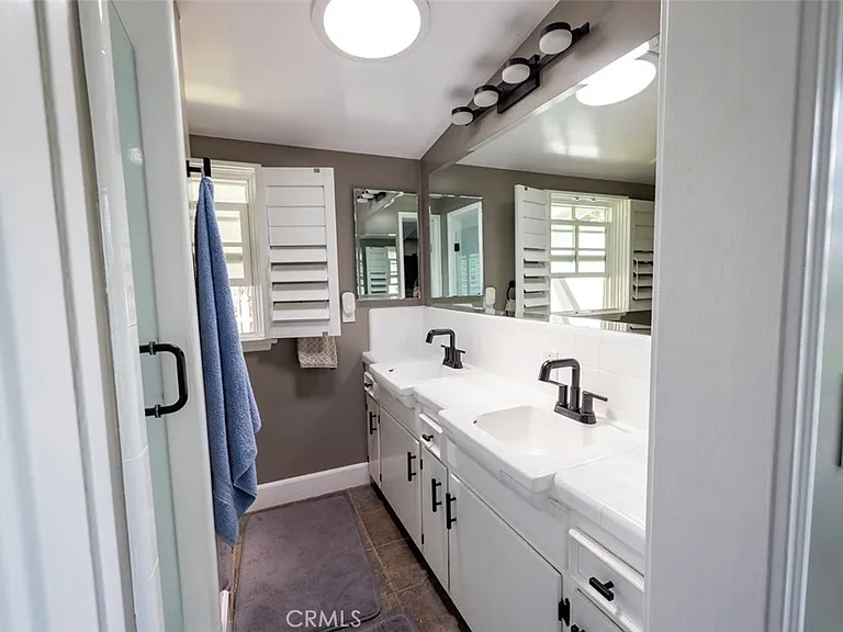 13591 Flint Dr — Photo 36