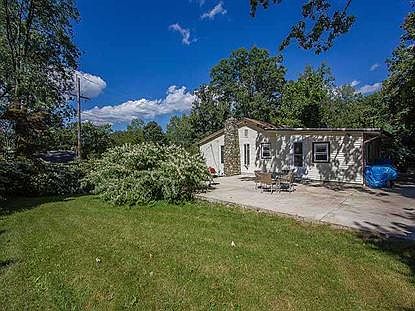 1st image of 25 Hillcrest Trl