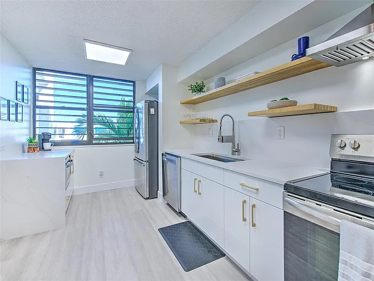 805 Bayport Way #805 — Photo 10