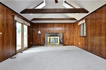 4th image of 64 Clarendon St