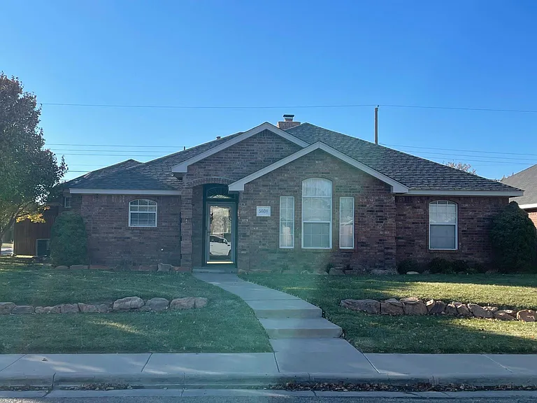 5608 Spencer St — Photo 1