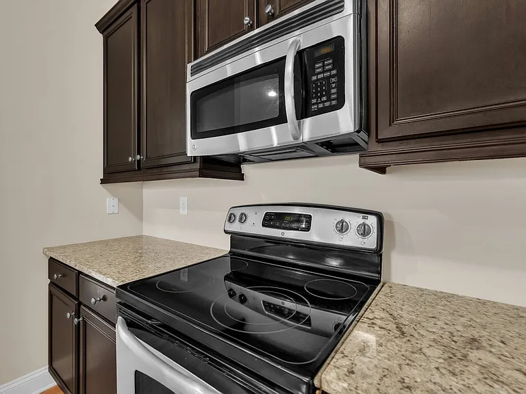 320 Trout Valley Rd — Photo 11