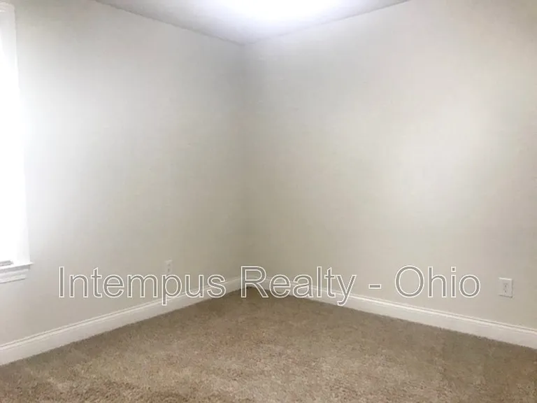 9390 Woodbine Way — Photo 45