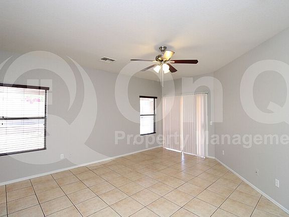 5th image of 1013 E Beth Dr