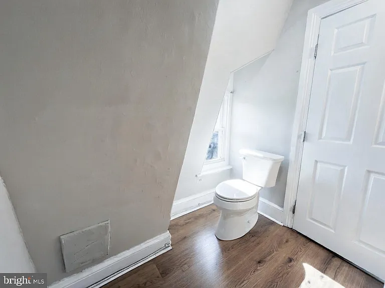 535 E High St — Photo 10