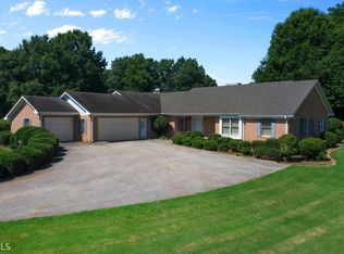 16 Mimosa Ln, Cartersville, GA
