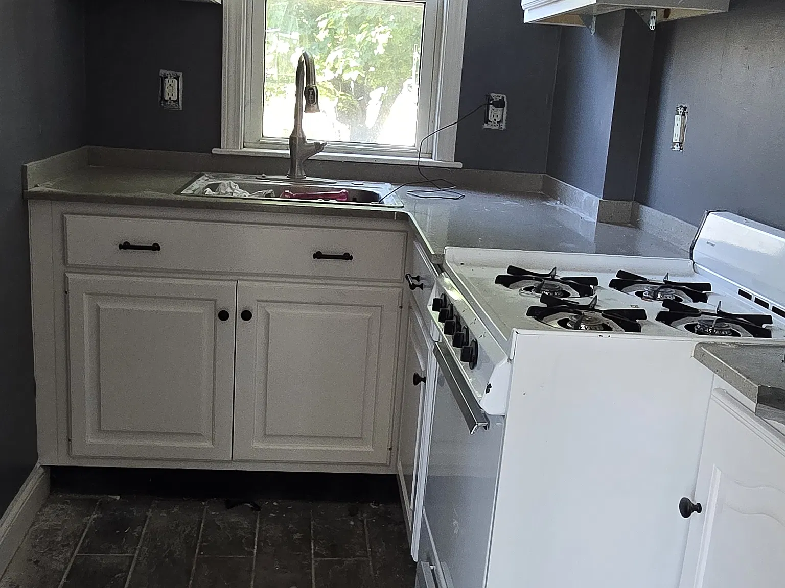 3 bed, 1000 sqft, $2,500 — Photo 4