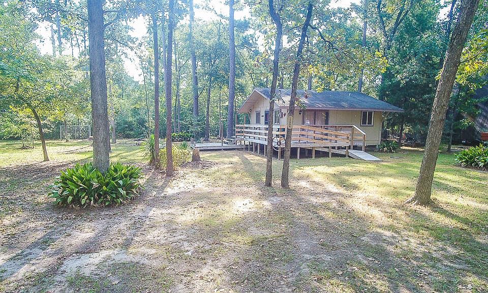 1st image of 15804 Oak Dr