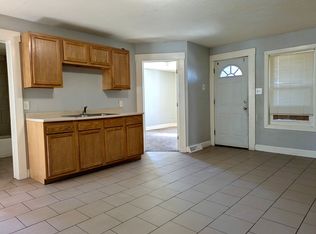 68 Lyons St, Springfield, MA 01151