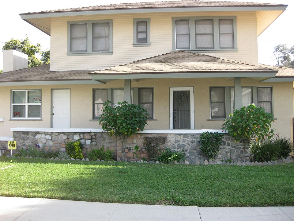 1st image of 526 E Lemon Ave