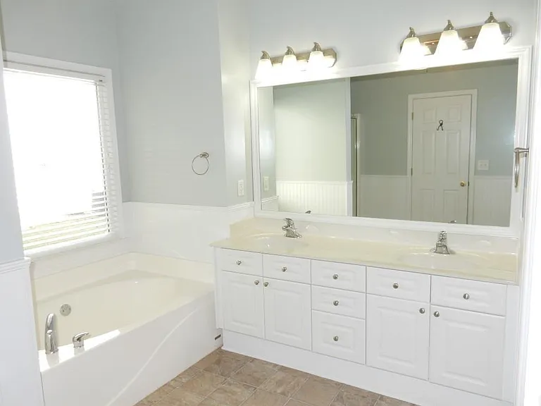 450 Evans Mill Dr — Photo 10