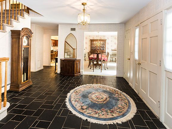 Large Entry Foyer
