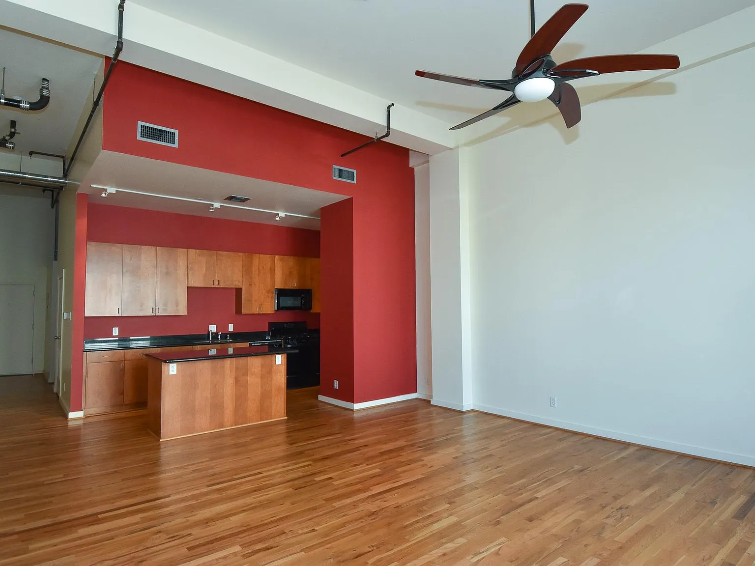 1 bed, 1.0 bath, 928 sqft, $1,925 — Photo 4