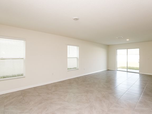 3rd image of 486 Sunlit Coral St