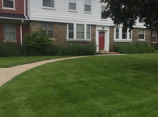 21401 Sloan Dr APT 109, Harper Woods, MI 48225