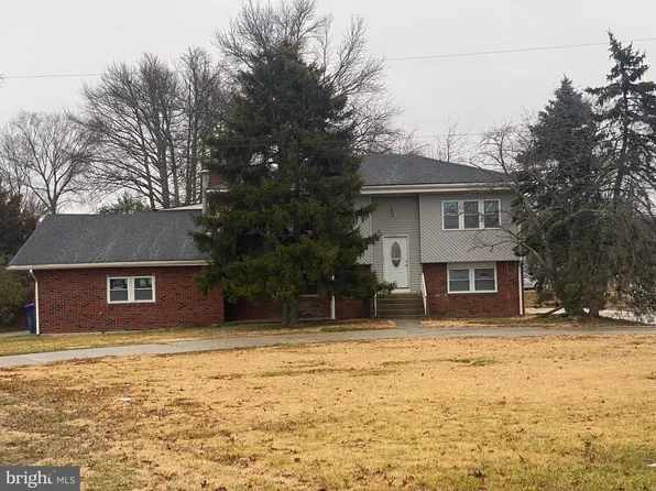 836 Radio Rd, Tuckerton, NJ 08087