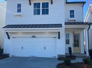637 Skytop Dr, Cumming, GA 30040