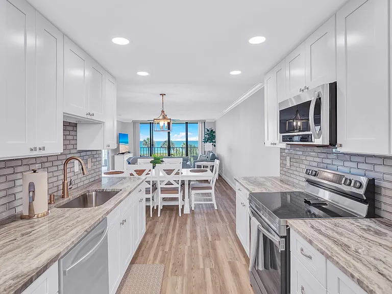 5055 N Highway A1A #404 — Photo 12