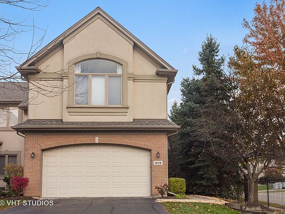 2nd image of 929 W Chesterfield Ct