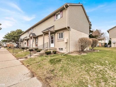 2216 Orchard Crest St, Shelby Township, MI, 48317