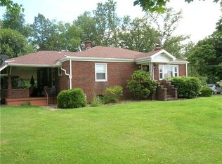 111 Grohman Rd, Butler, PA 16002