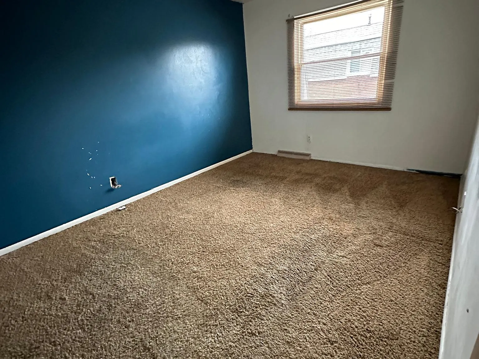 2 bed, 1000 sqft, $925 — Photo 3