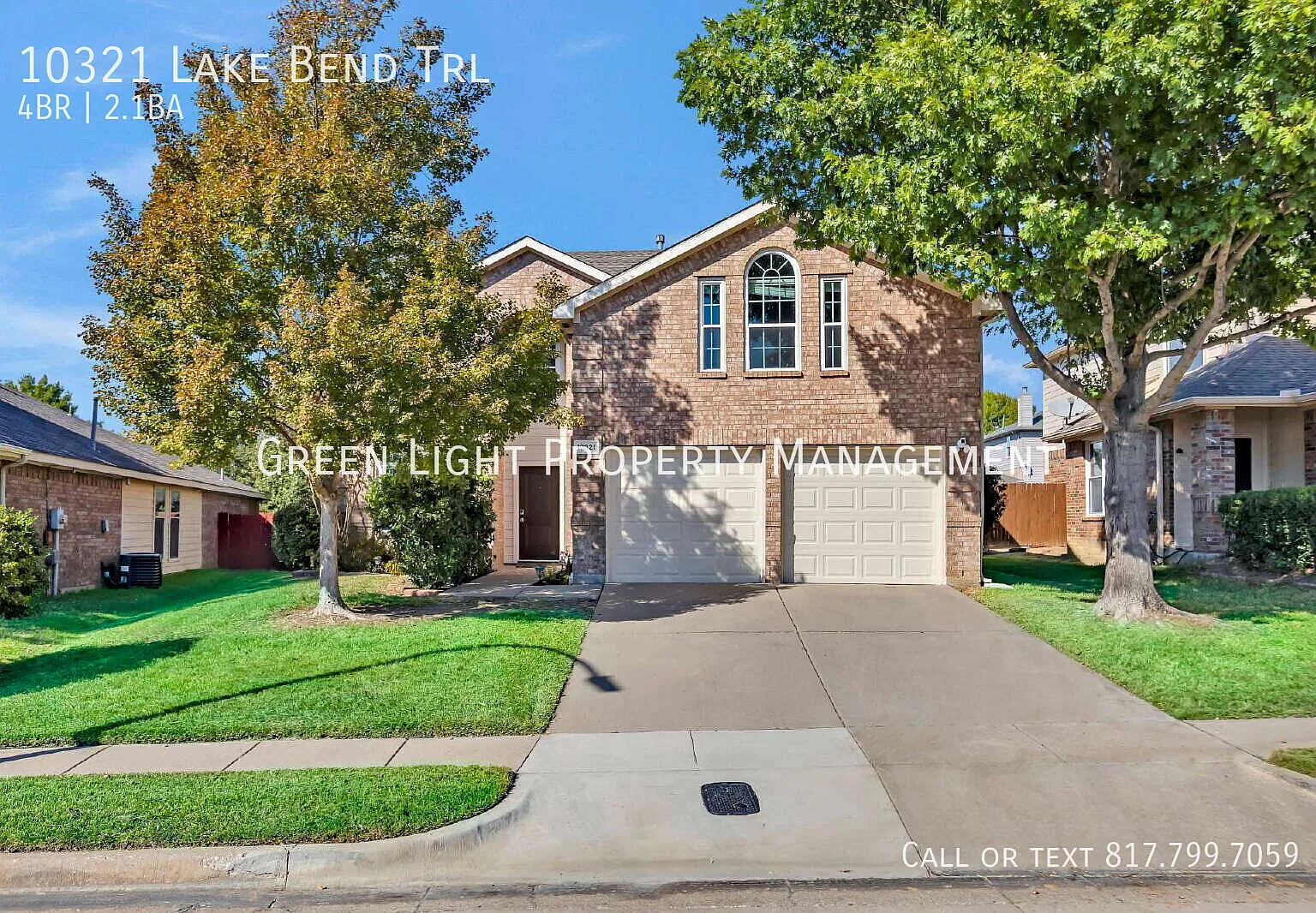 Beautiful home with 4 Bedrooms, 2.5 baths, and an amazing pool — Photo 1