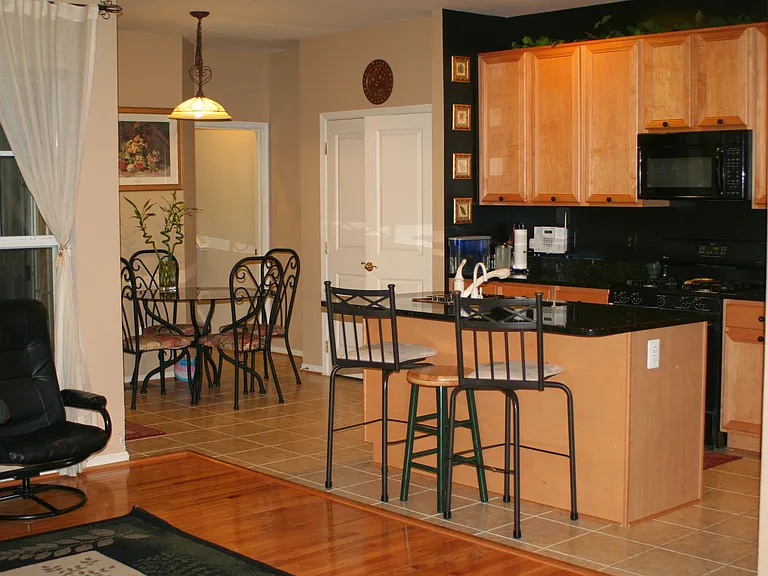 9135 Stonegarden Dr — Photo 9