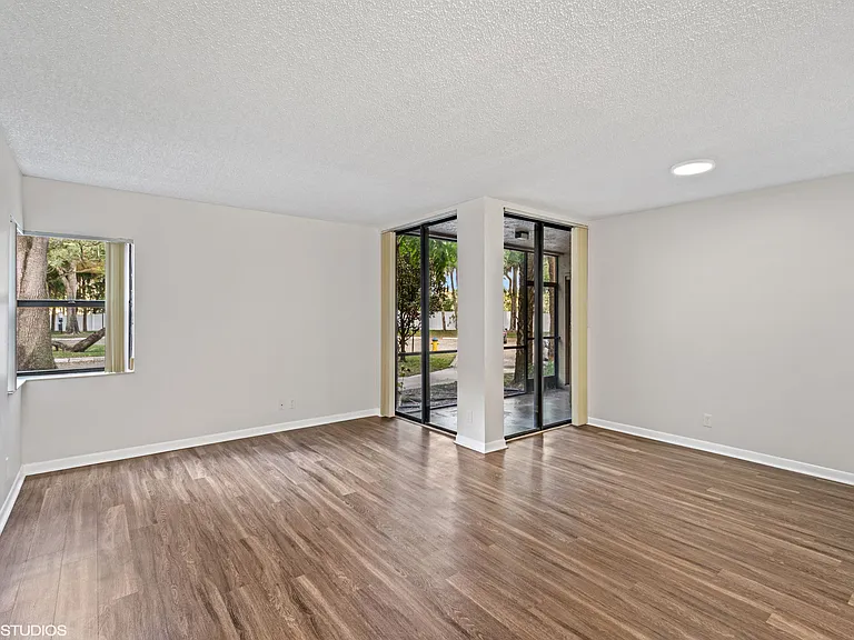 Forest Pointe — Photo 23