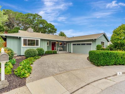 8 Riviera Place, San Rafael, CA, 94901