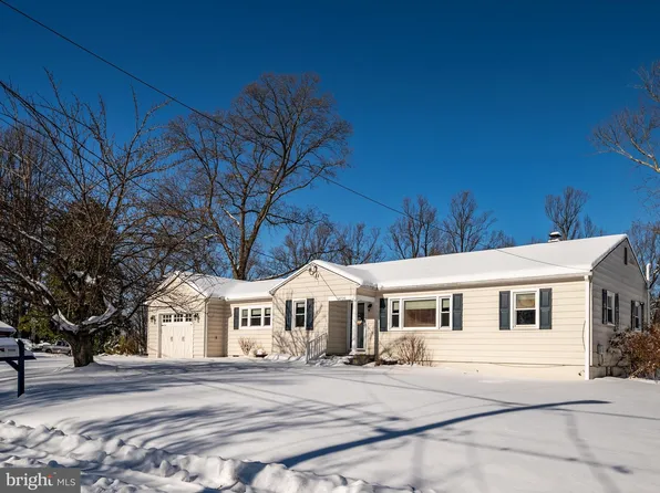 14720 Crescent Dr, Upper Marlboro, MD 20772