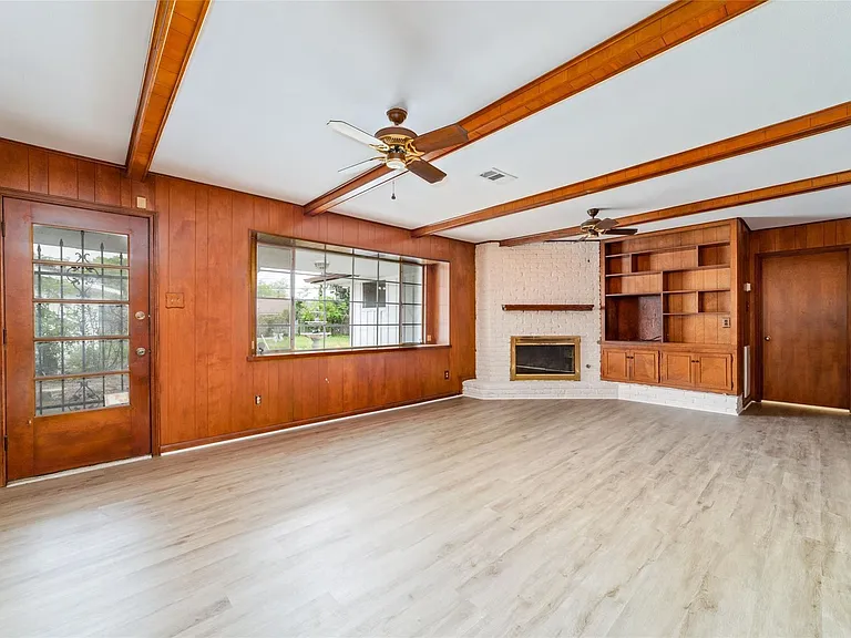 5450 Beechnut St — Photo 6