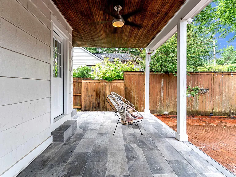185 Alexander St — Photo 19