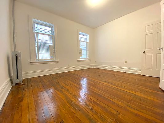 4th image of 1074 Park Pl APT 1