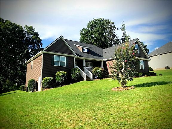 2nd image of 118 Still Creek Ct
