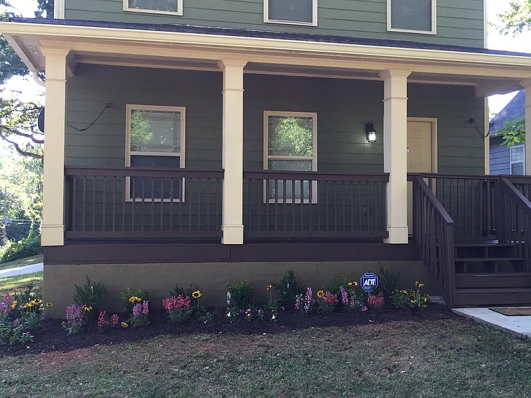 1195 Danner St SE — Photo 1