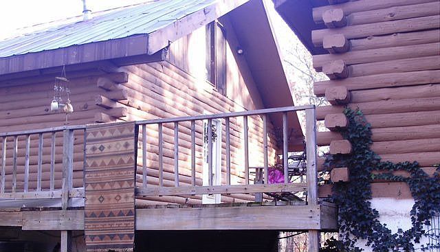 Log Home on 6 acres