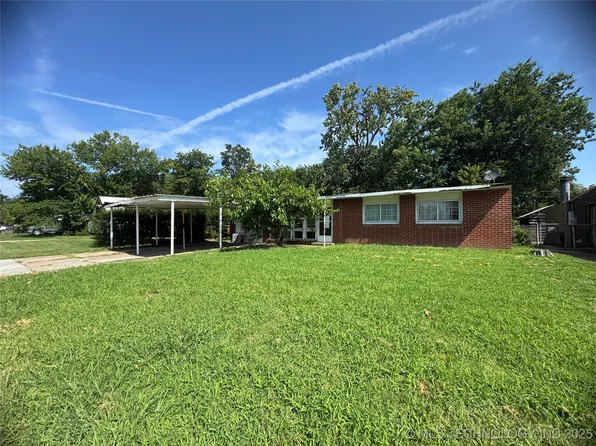 7847 E Latimer Pl, Tulsa, OK 74115