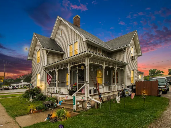 1108 W Main St, Owosso, MI 48867