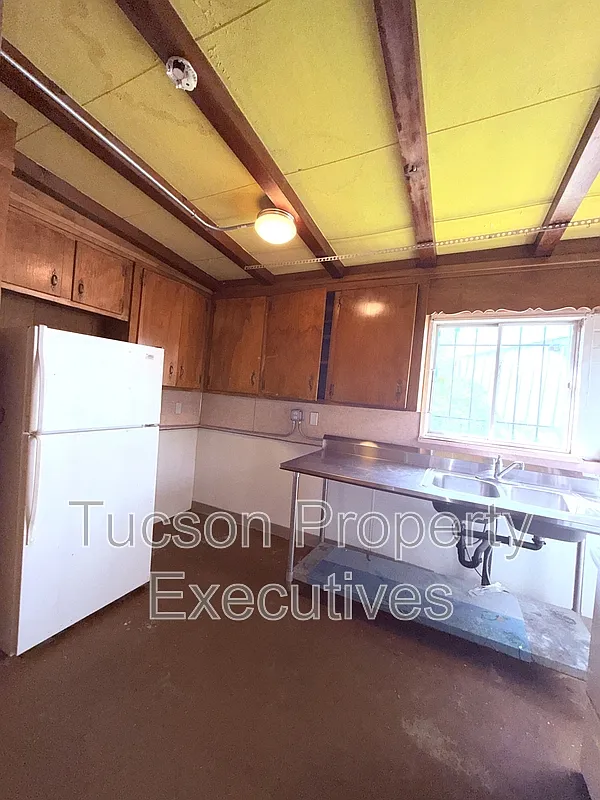 Studio, 1.0 bath, 600 sqft, $650 — Photo 1