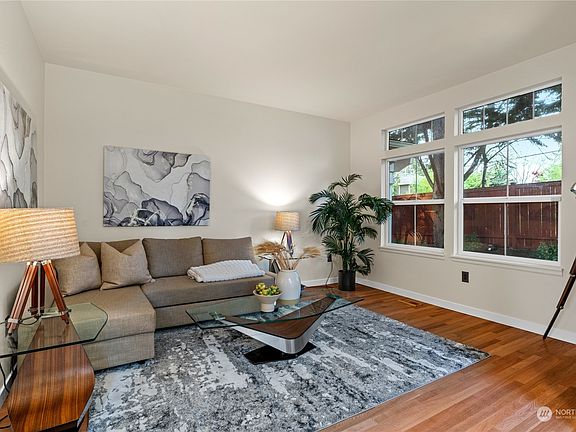 3rd image of 8702 124th Avenue NE #8720